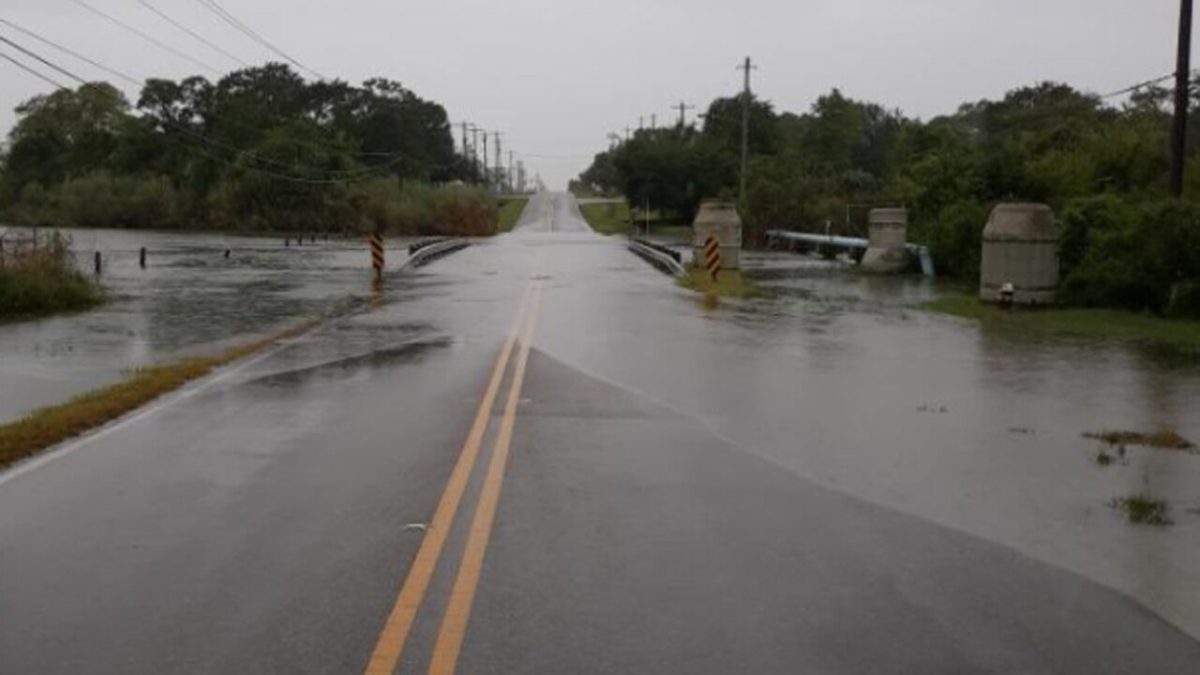 Tropical Storm Beta takes aim at Texas, Louisiana as Gulf Coast sees ...